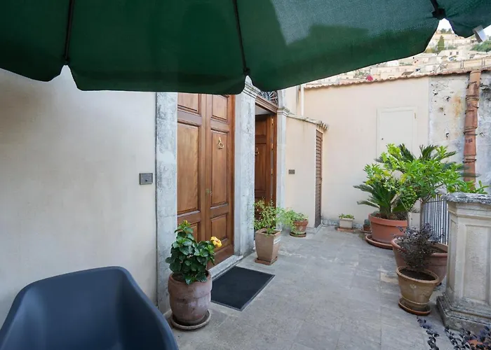 Casa Arezzo Al Duomo Modica